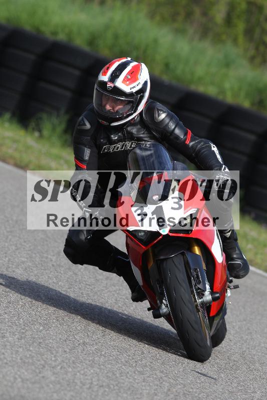 Archiv-2025/10 23.04.2025 Cornu Master School ADR/gruen-vert/313